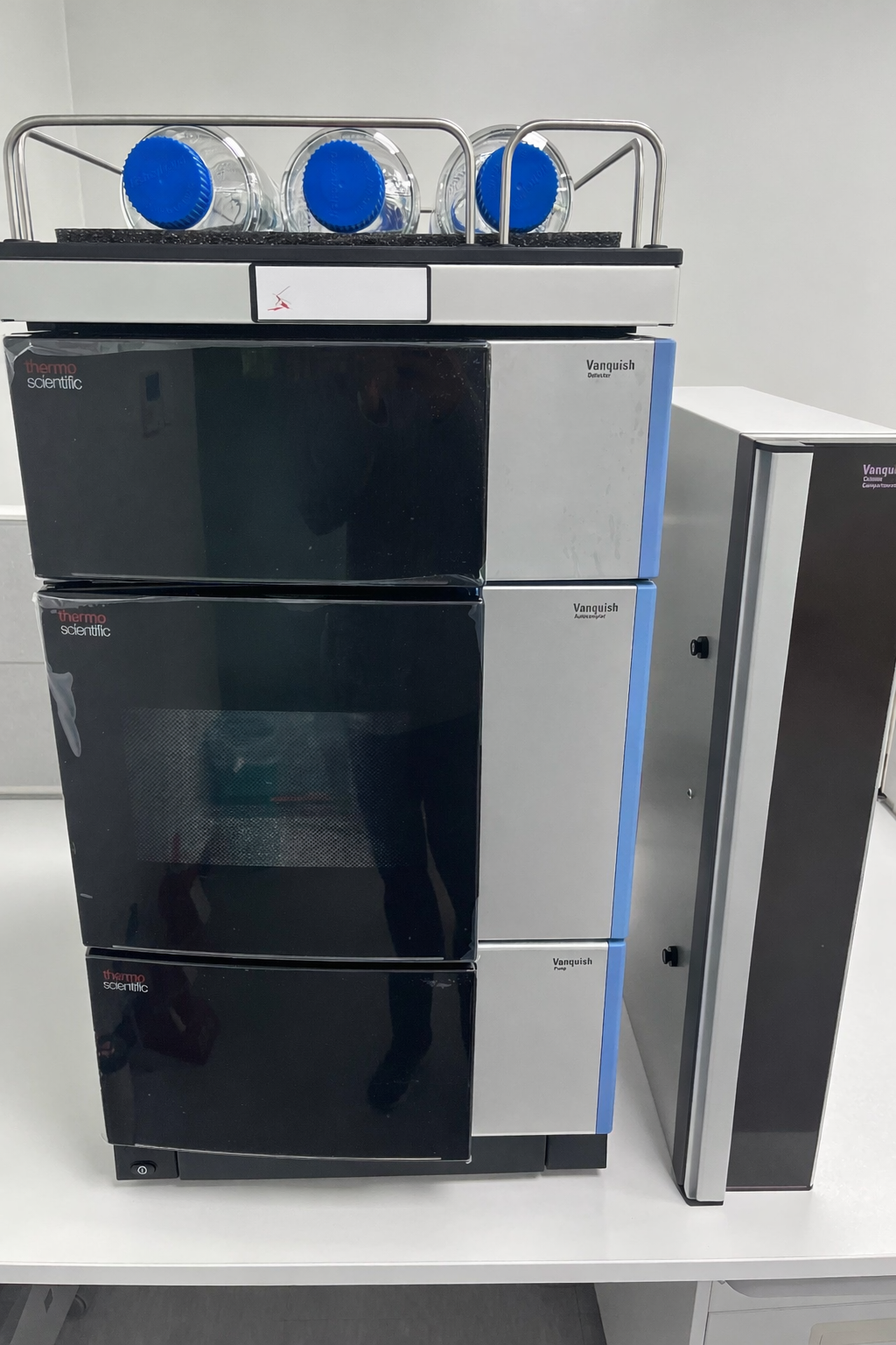 식품 폴리페놀 정량분석용 고성능액체크로마토그래피